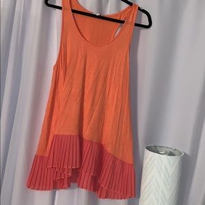 Tank with ruffled bottom